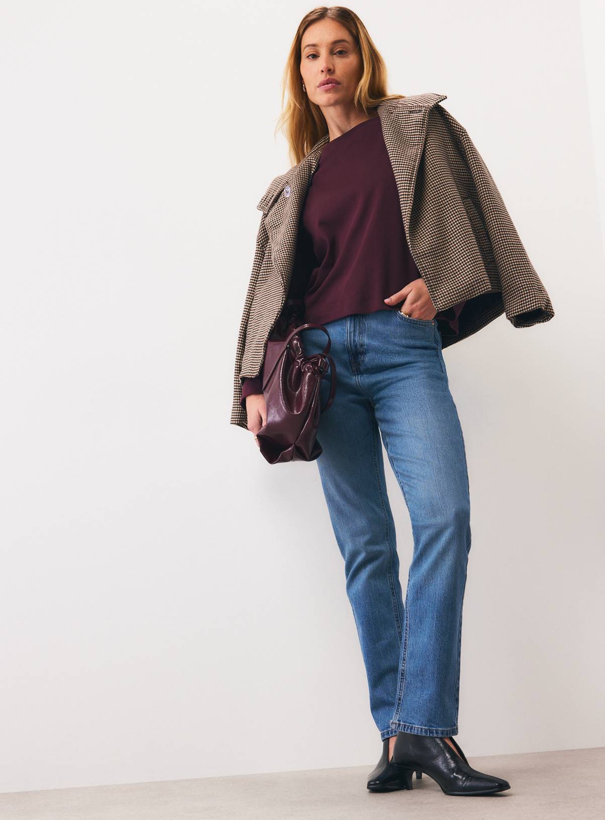 Authentic Slim Mid-Rise Jeans 8R - Image 2